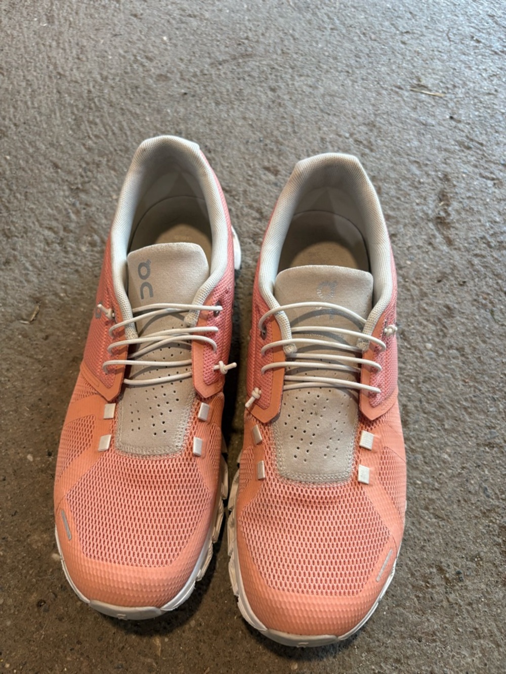 On Cloud Women's Pink and Light Gray Running Shoes